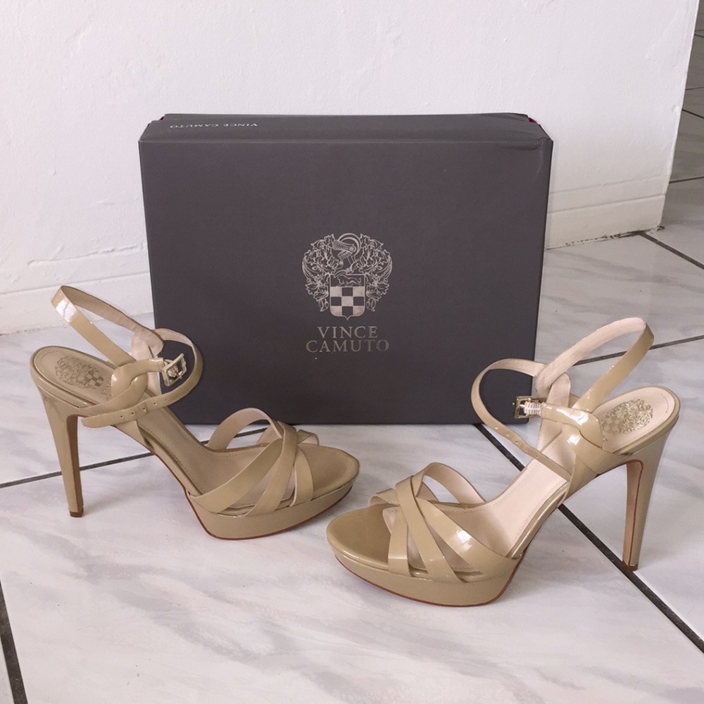 Vince Camuto Blush patent Size 10 platform heels